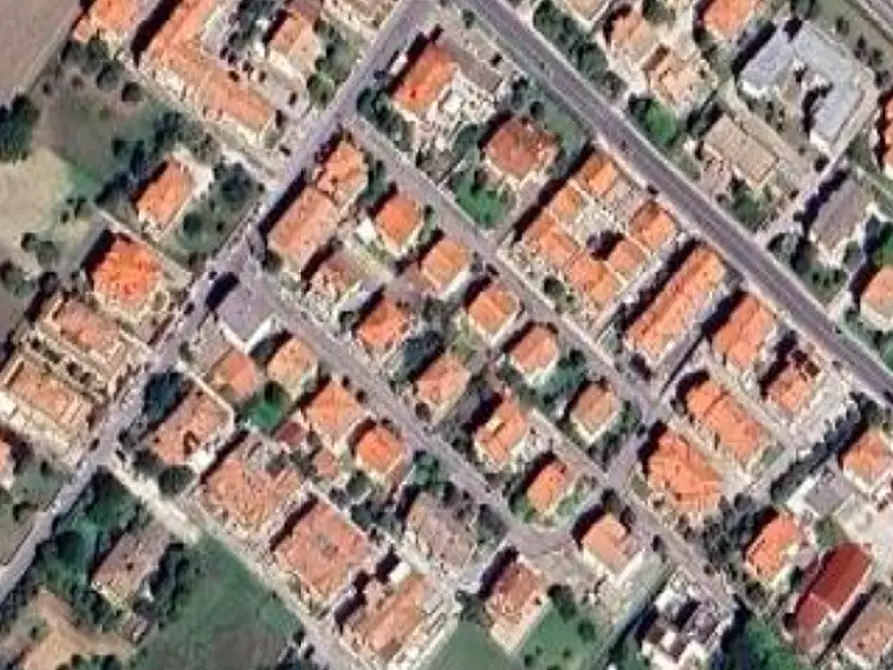 Immagine 9 di Posto auto in vendita  in Via Lago di Albano a Fano