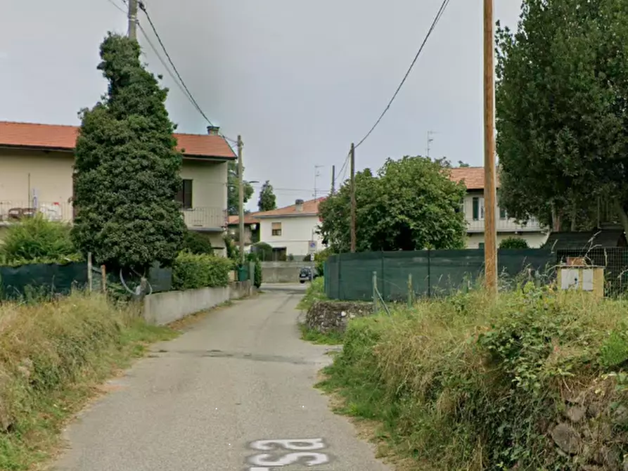 Immagine 9 di Rustico / casale in vendita  in Via Dell'Orsa a Somma Lombardo