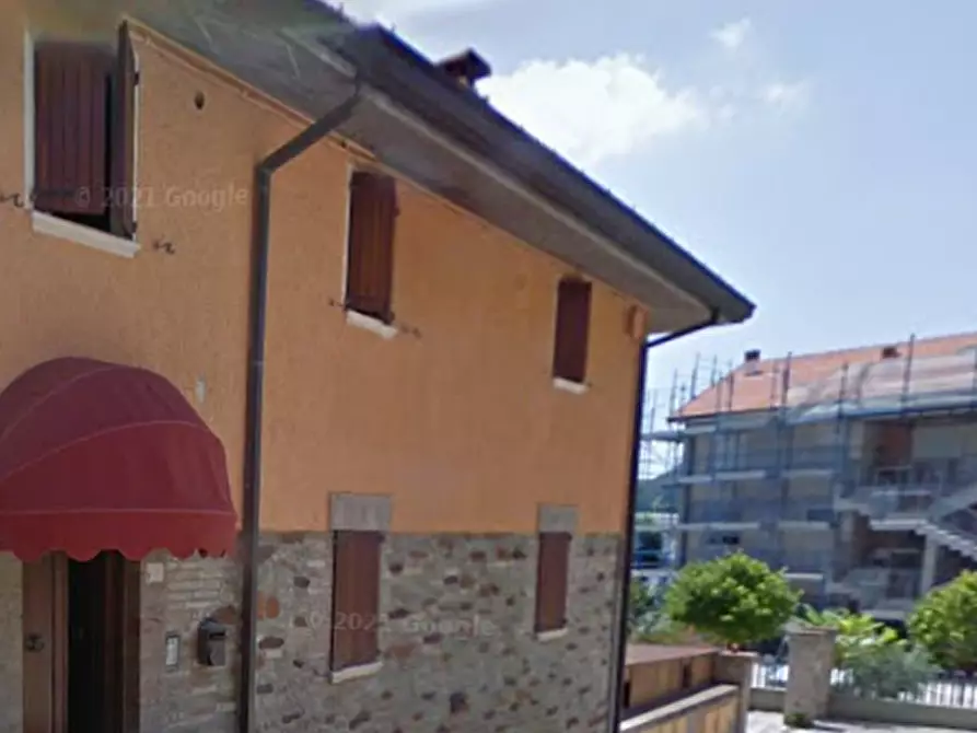 Immagine 2 di Negozio in vendita  in Via Sant'Antonio  a Urbino