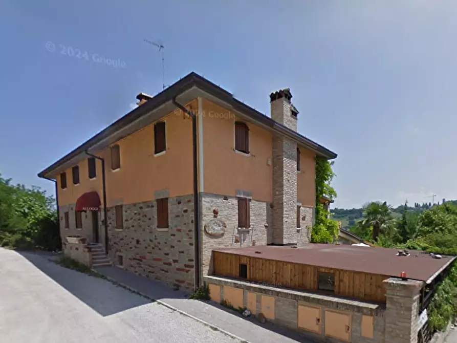 Immagine 4 di Negozio in vendita  in Via Sant'Antonio  a Urbino