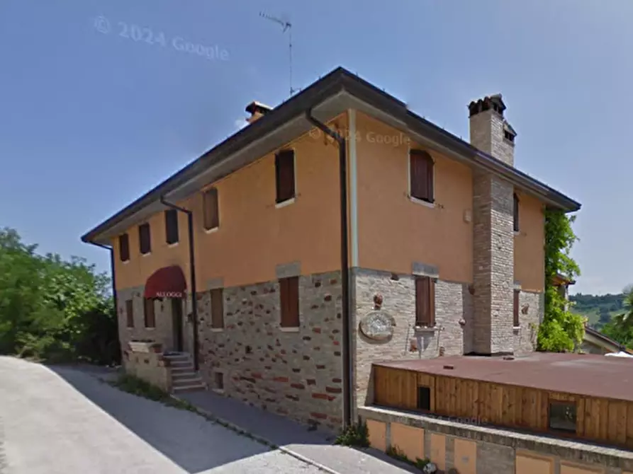 Immagine 5 di Negozio in vendita  in Via Sant'Antonio  a Urbino