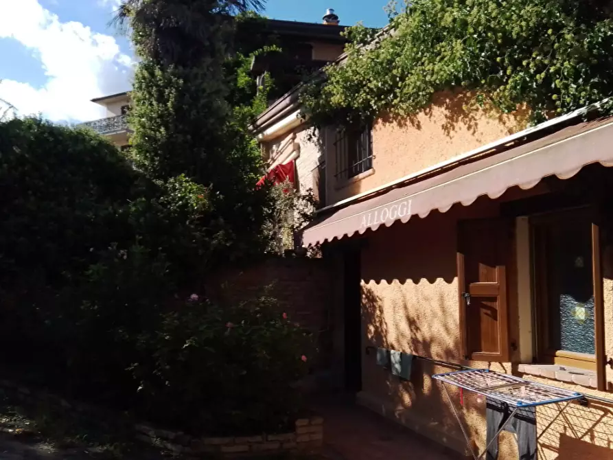 Immagine 6 di Negozio in vendita  in Via Sant'Antonio  a Urbino