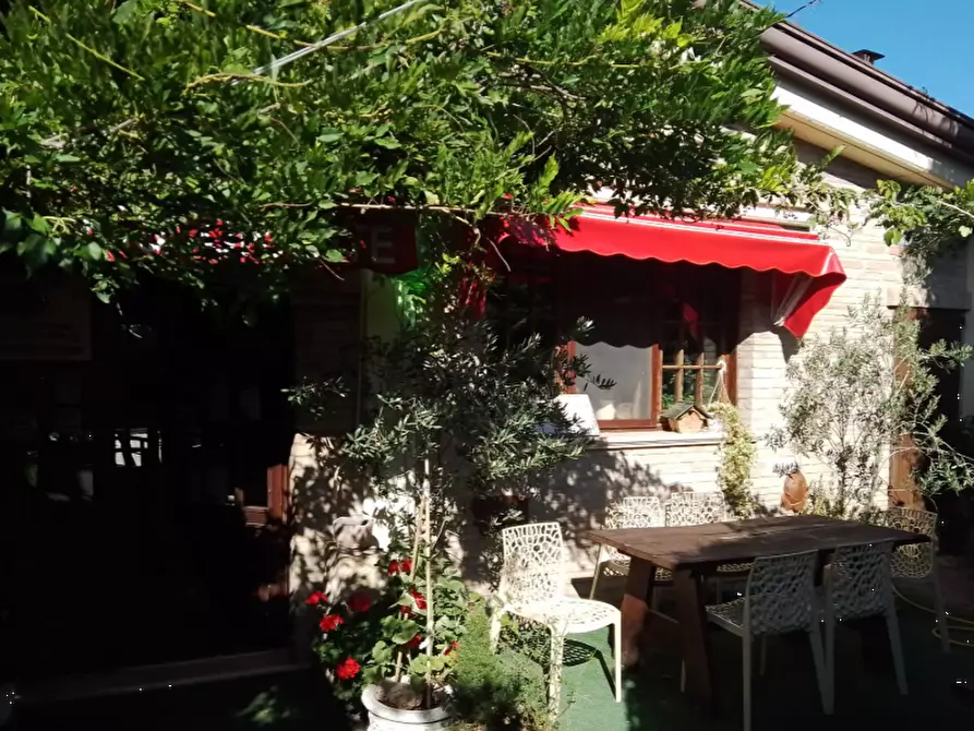 Immagine 7 di Negozio in vendita  in Via Sant'Antonio  a Urbino