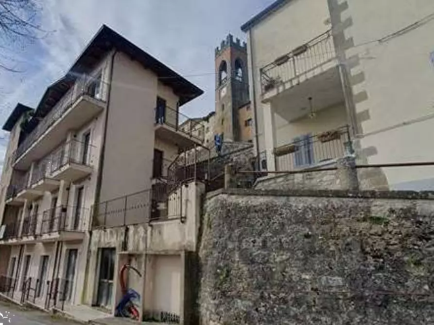 Immagine 8 di Stabile in vendita  in Via Leopardi a Monte Cerignone