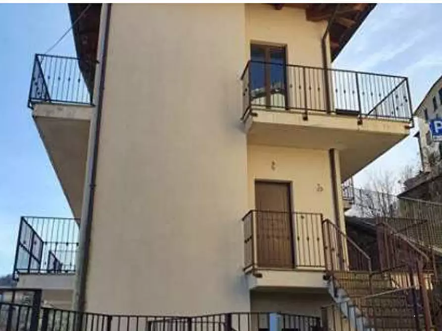 Immagine 22 di Stabile in vendita  in Via Leopardi a Monte Cerignone