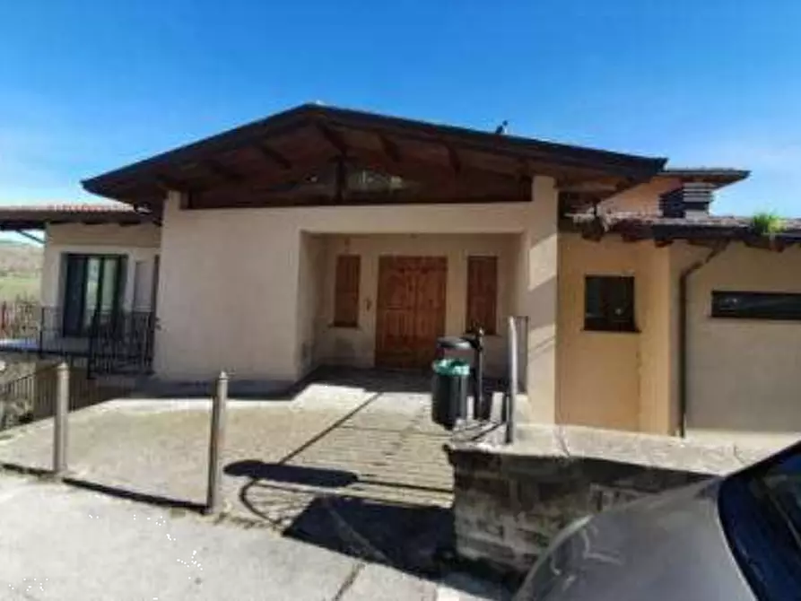 Immagine 25 di Stabile in vendita  in Via Leopardi a Monte Cerignone