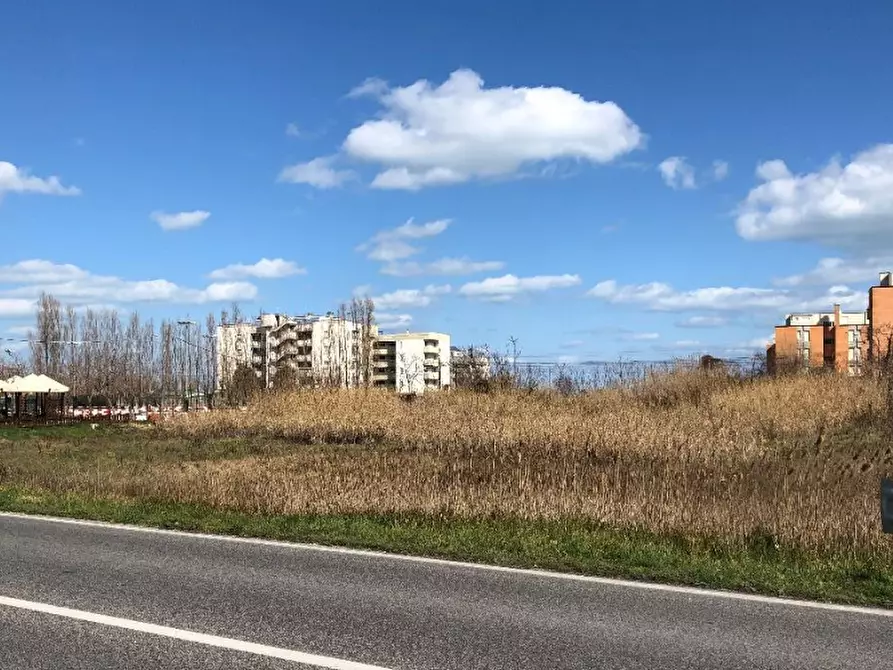 Immagine 7 di Terreno edificabile in vendita  in Frazione Torrette a Fano
