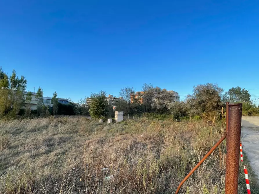 Immagine 4 di Terreno edificabile in vendita  in Localita' Pontesasso a Fano