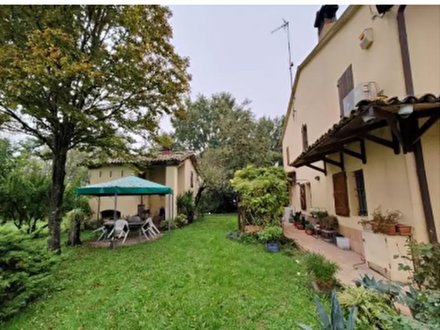 Immagine 3 di Casa indipendente in vendita  in via Merlo  a Imola