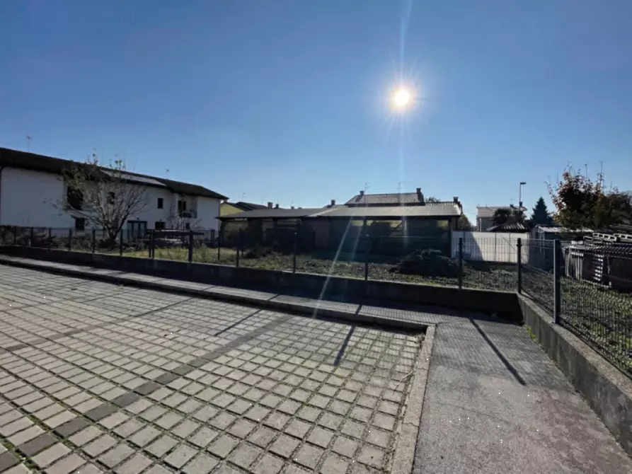 Immagine 2 di Terreno edificabile in vendita  in Via Arnaldo Abate a Correzzola
