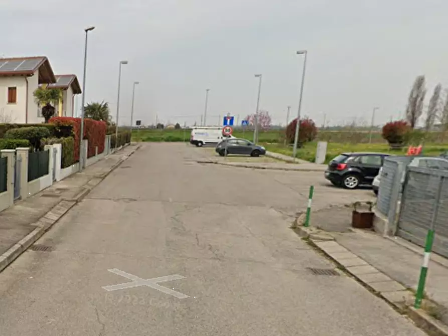 Immagine 6 di Terreno edificabile in vendita  in Via Arnaldo Abate a Correzzola