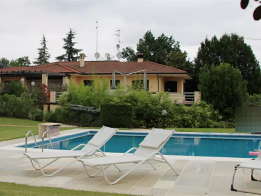 Immagine 2 di Villa in vendita  in Strada Cà del Cucco a Gazzola