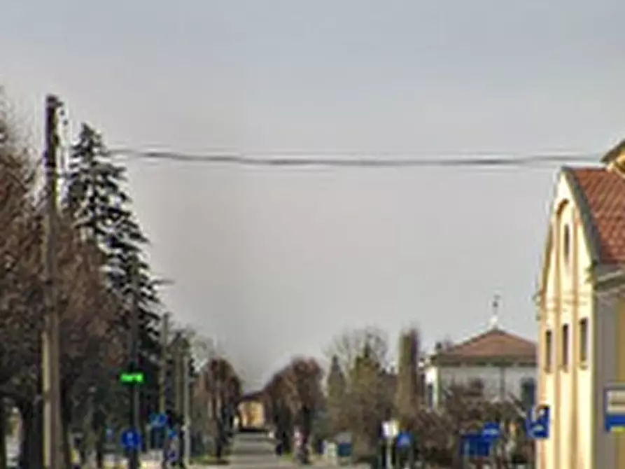 Immagine 11 di Negozio in vendita  in Via Repubblica a Villanova Sull'arda