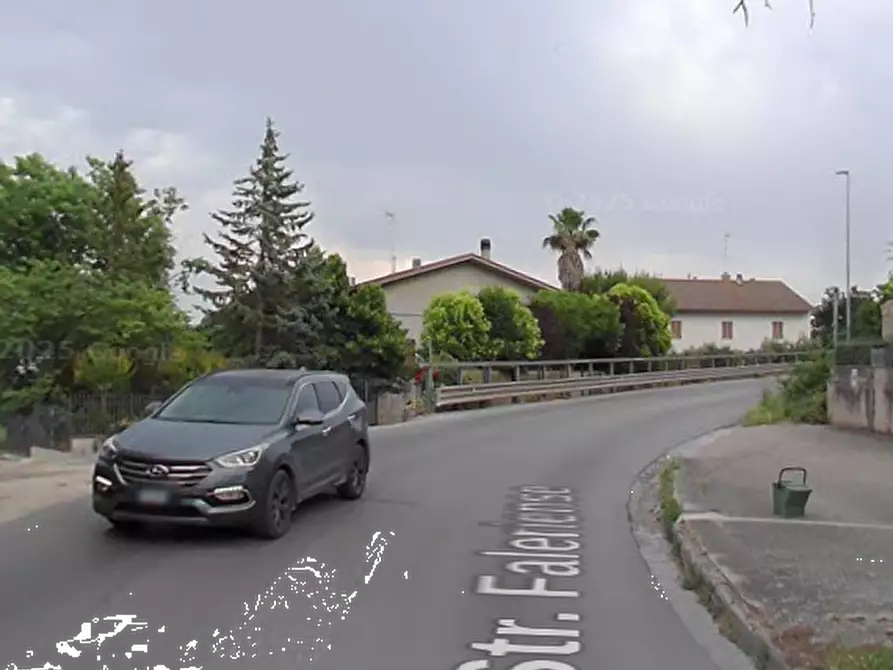 Immagine 15 di Appartamento in vendita  in Strada Faleriens a Sant'elpidio A Mare