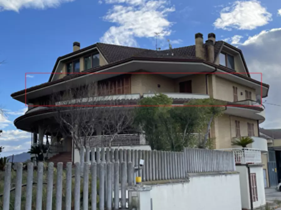 Immagine 6 di Villa in vendita  in Via Raffaello Sanzio a Monterubbiano