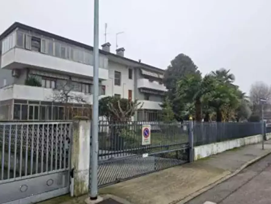 Immagine 13 di Appartamento in vendita  in Via Gramsci  a Piove Di Sacco