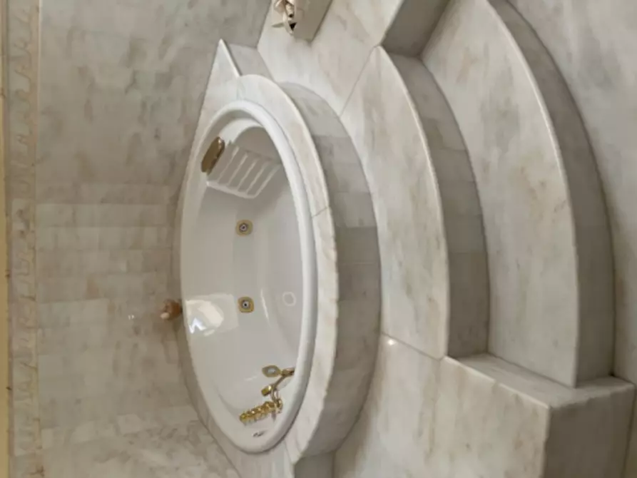 Immagine 6 di Magazzino in vendita  in Via Raffaello Sanzio a Monterubbiano