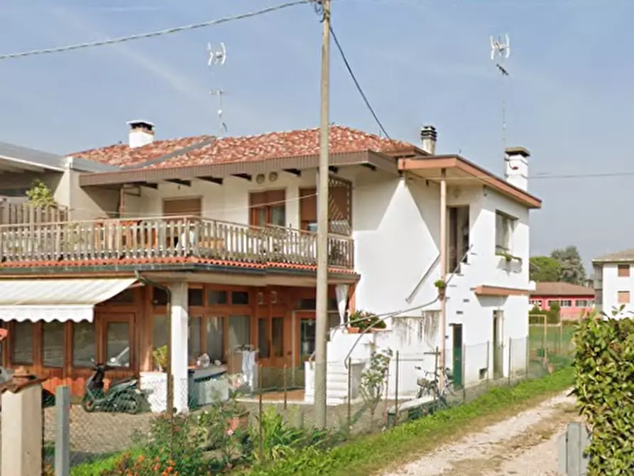 Immagine 1 di Casa indipendente in vendita  in Via Ponte a Malo