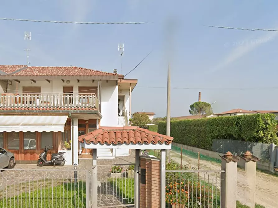 Immagine 11 di Casa indipendente in vendita  in Via Ponte a Malo