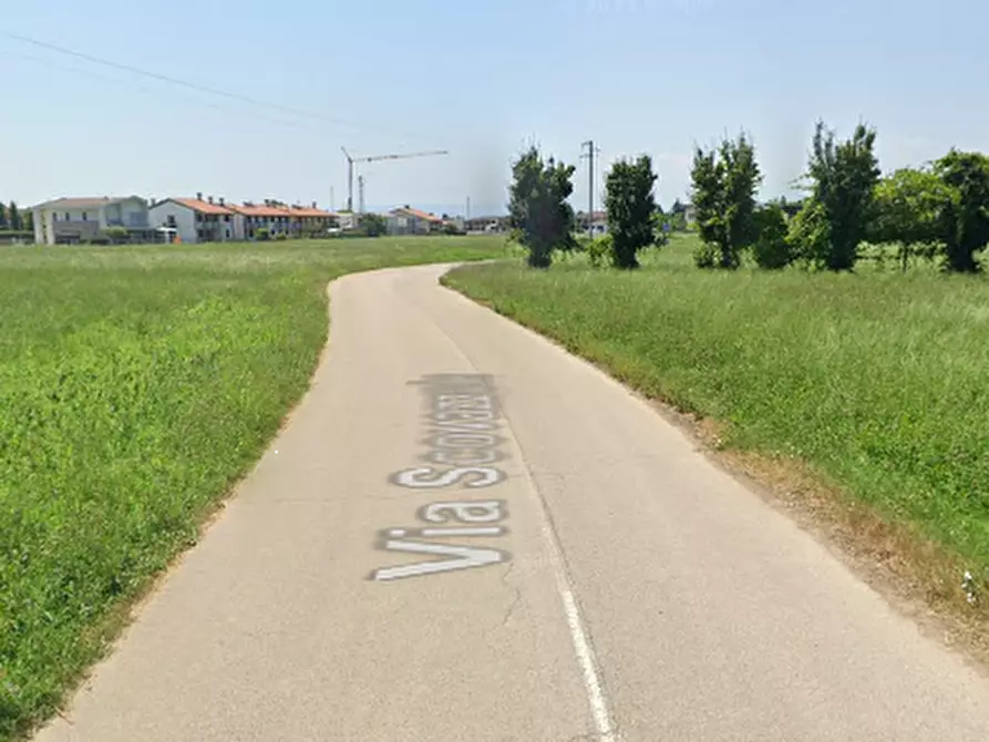 Immagine 10 di Laboratorio in vendita  in Via Scovazzolo a Schiavon