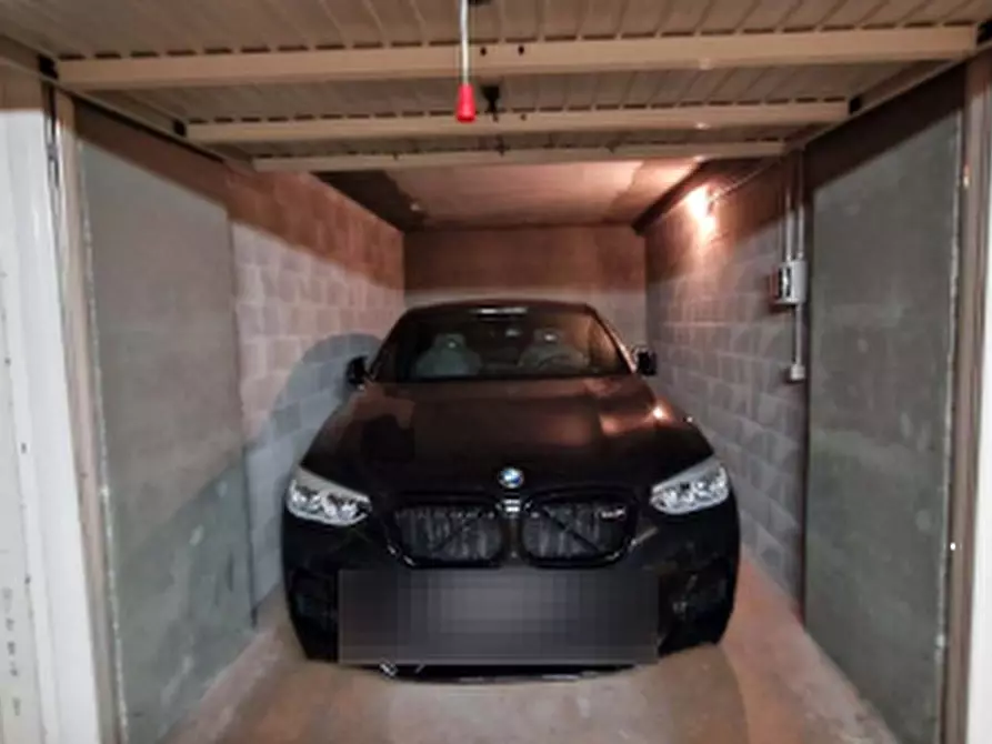 Immagine 2 di Garage in vendita  in Piazza Adriano a Torino