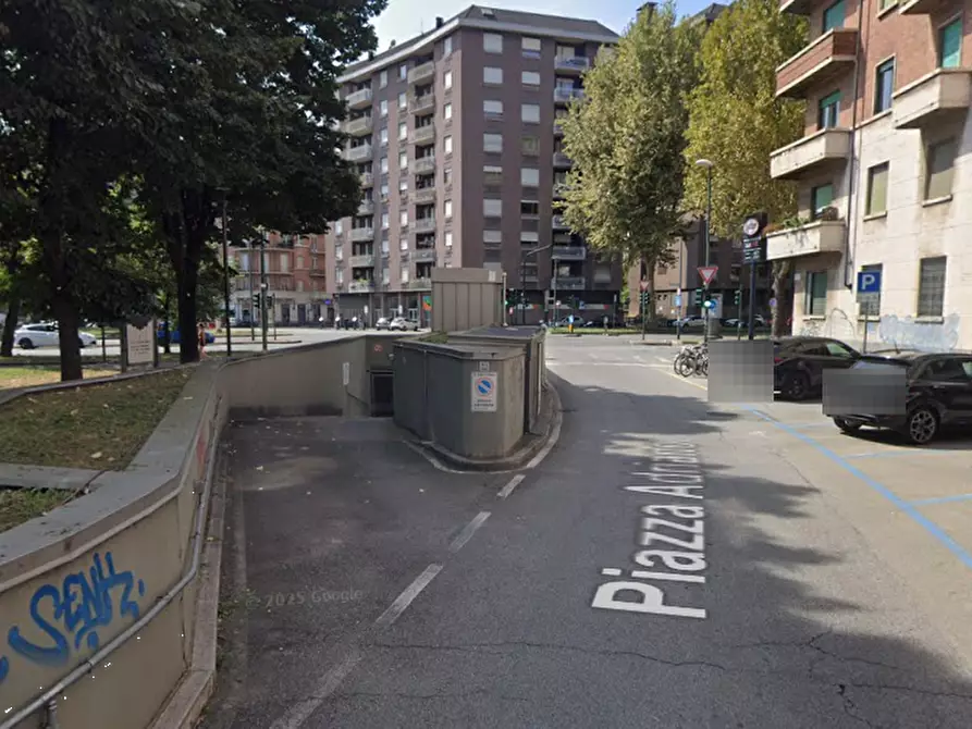 Immagine 6 di Garage in vendita  in Piazza Adriano a Torino