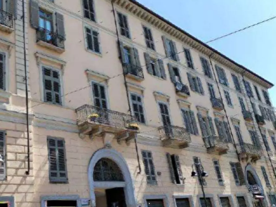 Immagine 6 di Appartamento in vendita  in Corso Giulio Cesare a Torino