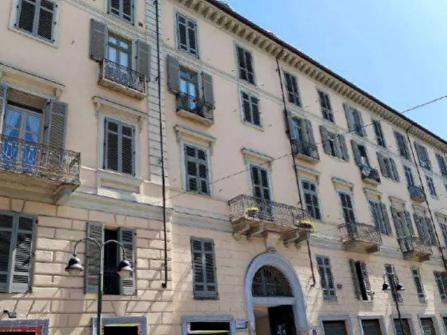 Immagine 10 di Appartamento in vendita  in Corso Giulio Cesare a Torino