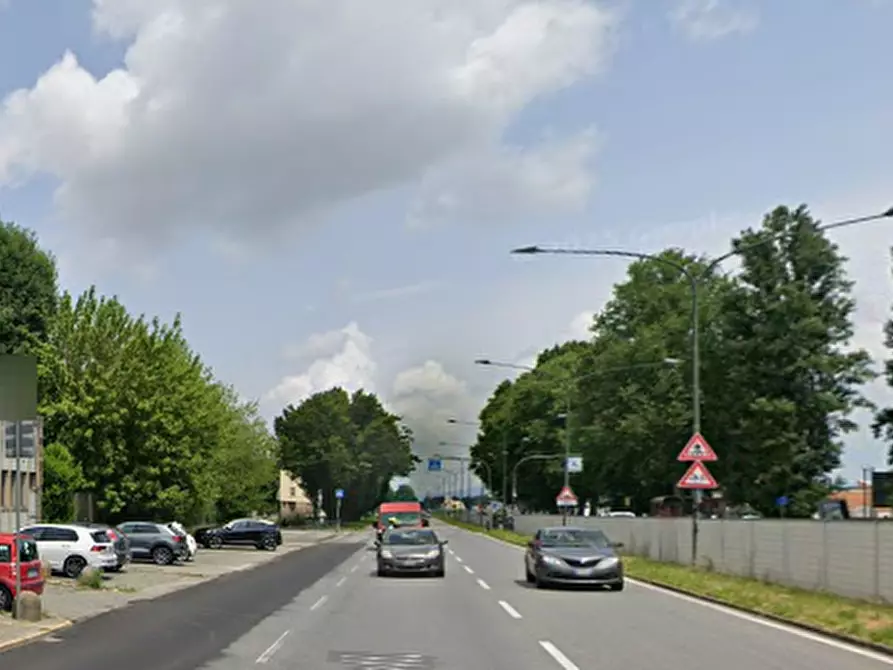 Immagine 7 di Capannone industriale in vendita  in Corso Vercelli a Torino