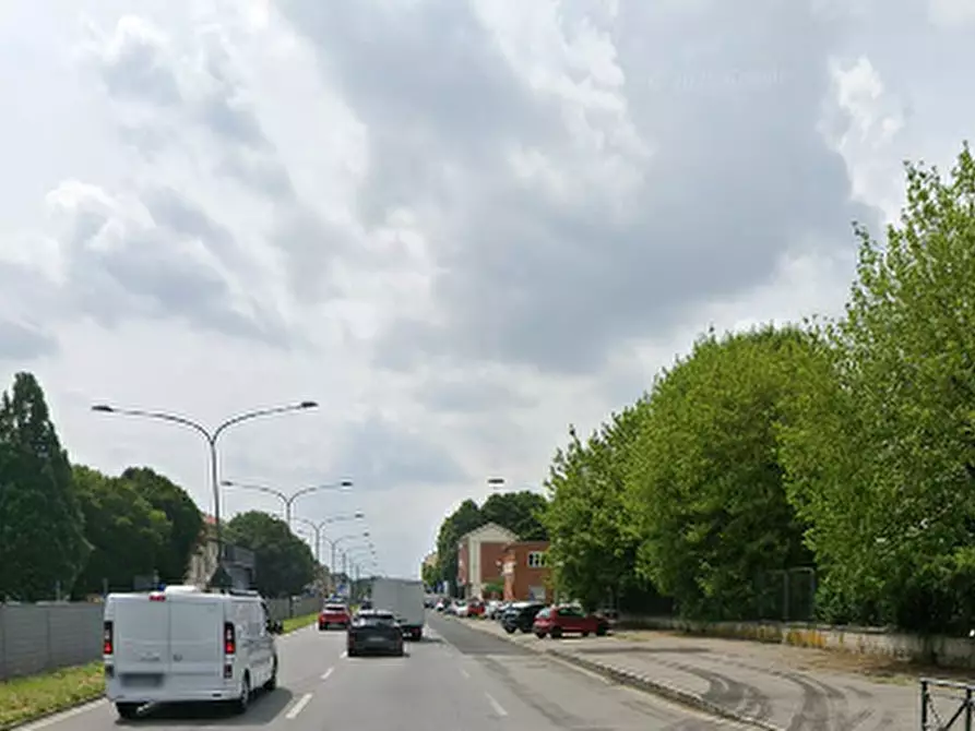 Immagine 8 di Capannone industriale in vendita  in Corso Vercelli a Torino
