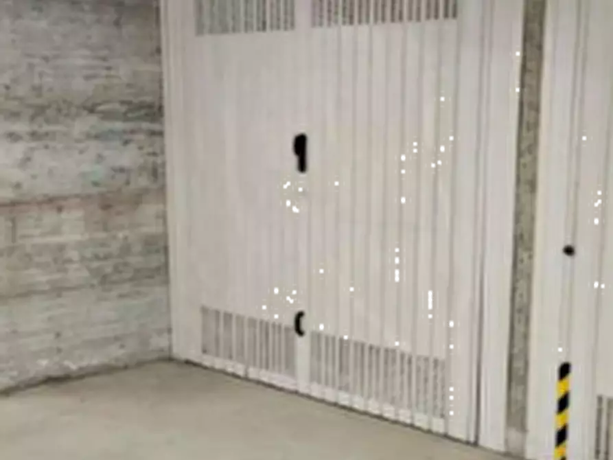 Immagine 3 di Garage in vendita  in Via Alpi Carniche  a Rivoli