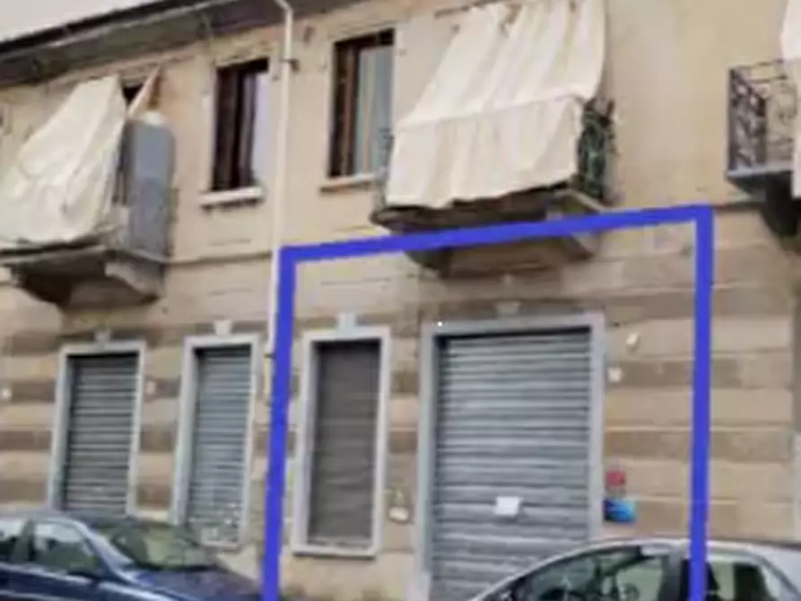 Immagine 2 di Negozio in vendita  in Via Giorgio Ghedini a Torino