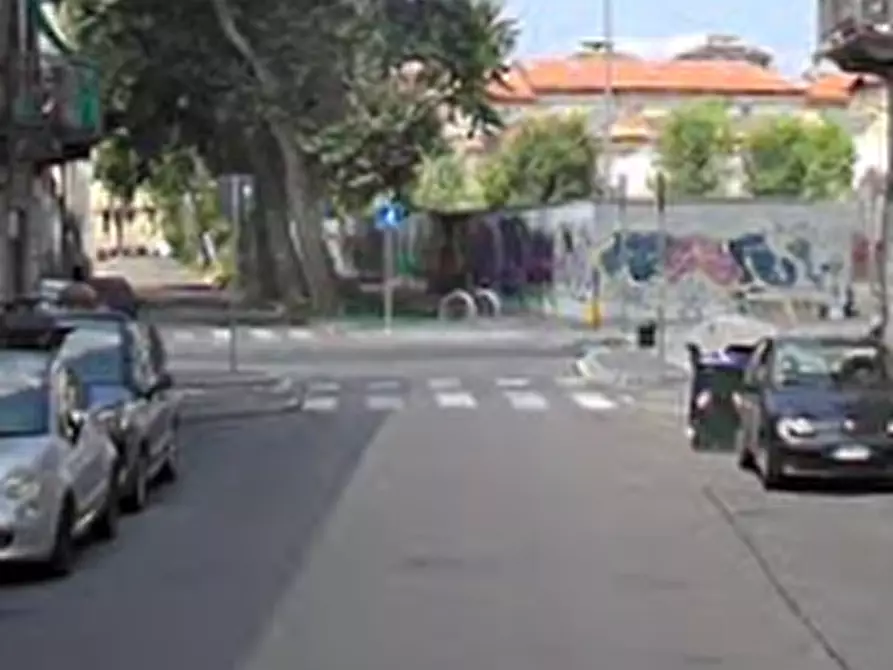 Immagine 3 di Negozio in vendita  in Via Cuneo a Torino