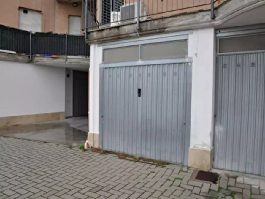 Immagine 1 di Garage in vendita  in Via Alpi a Montegranaro