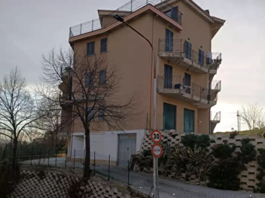 Immagine 7 di Garage in vendita  in Via Alpi a Montegranaro