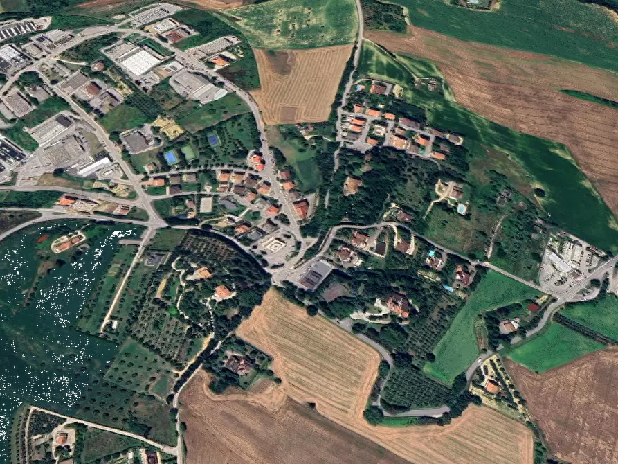 Immagine 14 di Garage in vendita  in Via Alpi a Montegranaro