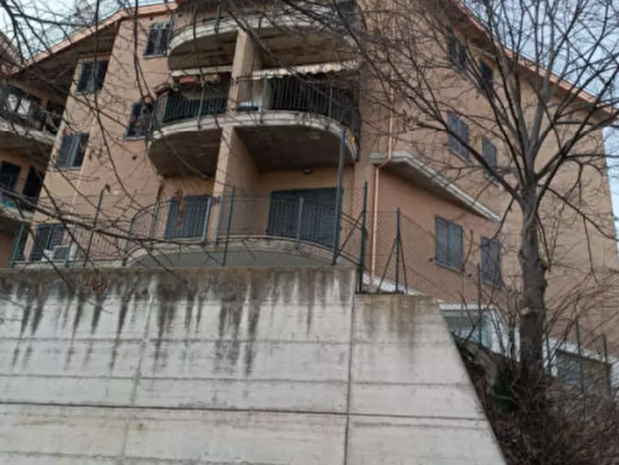 Immagine 4 di Negozio in vendita  in Via Alpi a Montegranaro