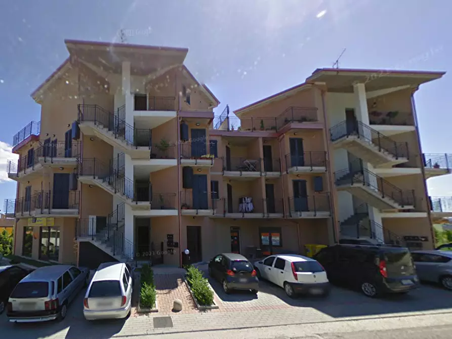 Immagine 7 di Negozio in vendita  in Via Alpi a Montegranaro