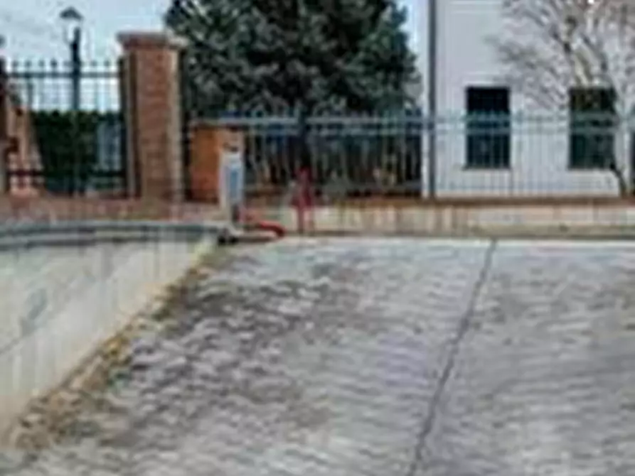 Immagine 15 di Porzione di casa in vendita  in Via Valli Valsanzibio  a Galzignano Terme