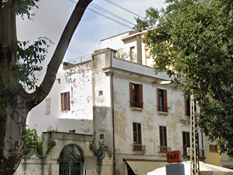 Immagine 1 di Appartamento in vendita  in Viale Mazzini  a Padova