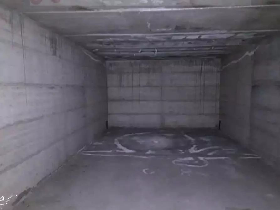 Immagine 2 di Garage in vendita  in Via Mottaziana  a Borgonovo Val Tidone