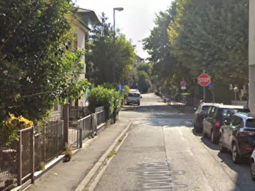 Immagine 3 di Negozio in vendita  in Via Redipuglia a Ravenna