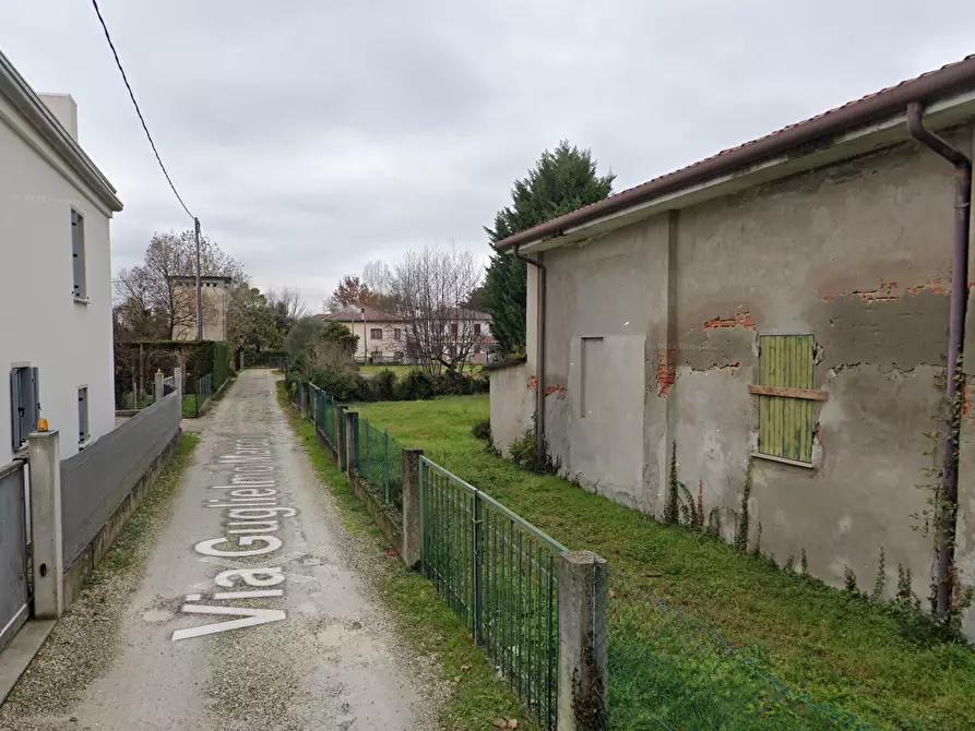 Immagine 6 di Stabile in vendita  in Via Guglielmo Marconi a Mogliano Veneto