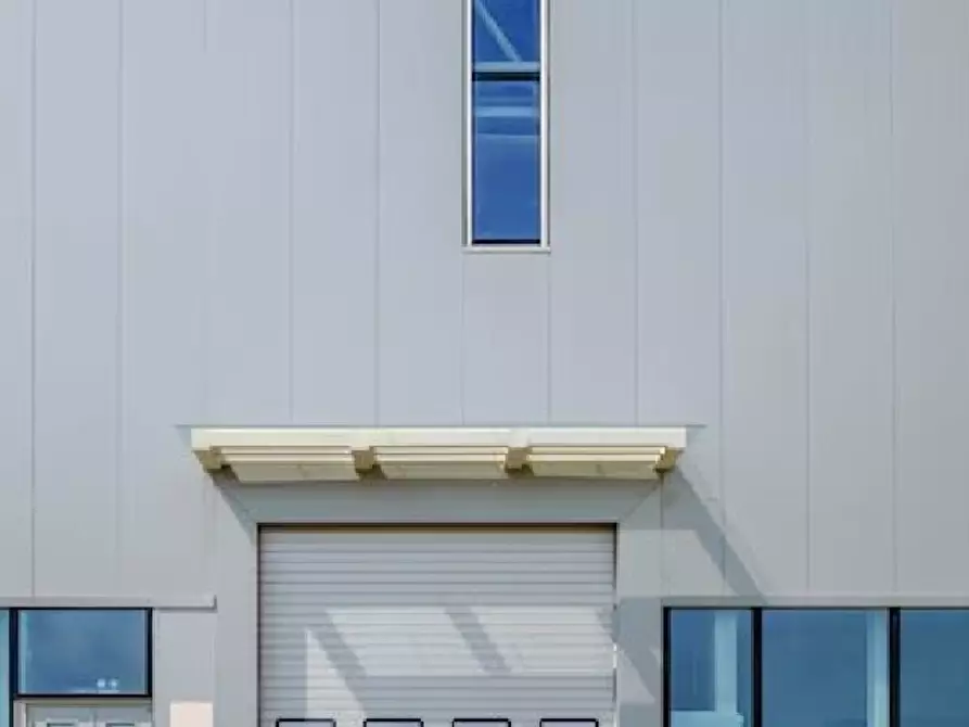 Immagine 9 di Laboratorio in vendita  in Via Solagna a Trevignano