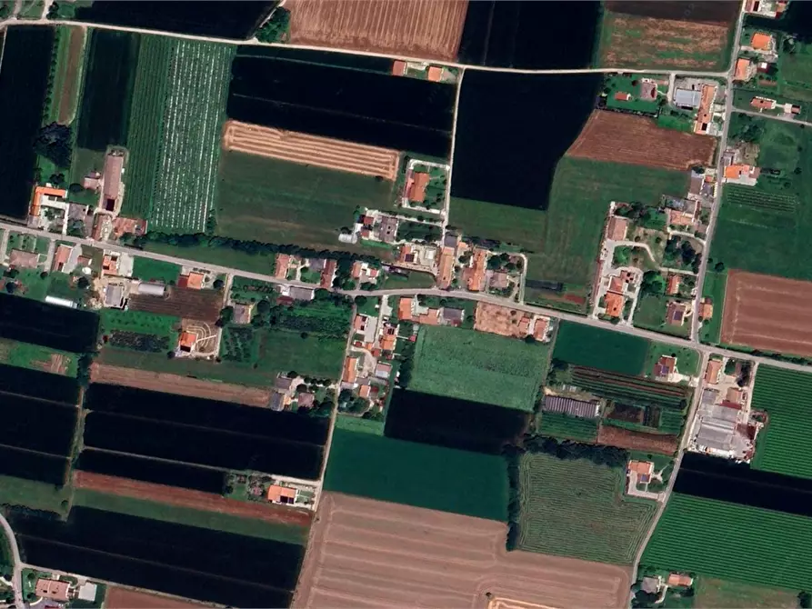 Immagine 25 di Villa in vendita  in Via Solagna a Trevignano