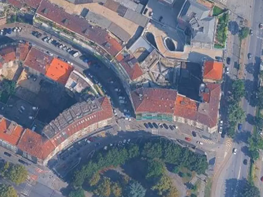 Immagine 9 di Garage in vendita  in Piazza Adriano a Torino