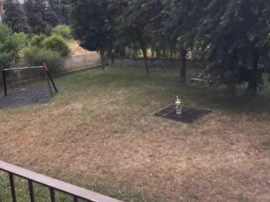 Immagine 5 di Appartamento in vendita  in Viale Martiri della Libertà a Borgaro Torinese