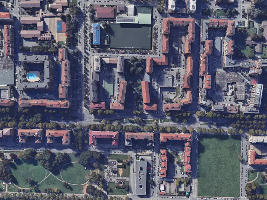 Immagine 1 di Negozio in vendita  in Corso Traiano a Torino