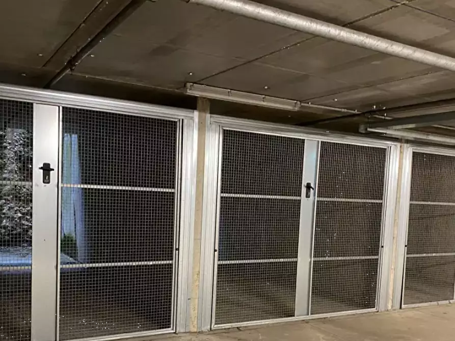 Immagine 7 di Stabile in vendita  in Via Guglielmo Marconi a Verdello