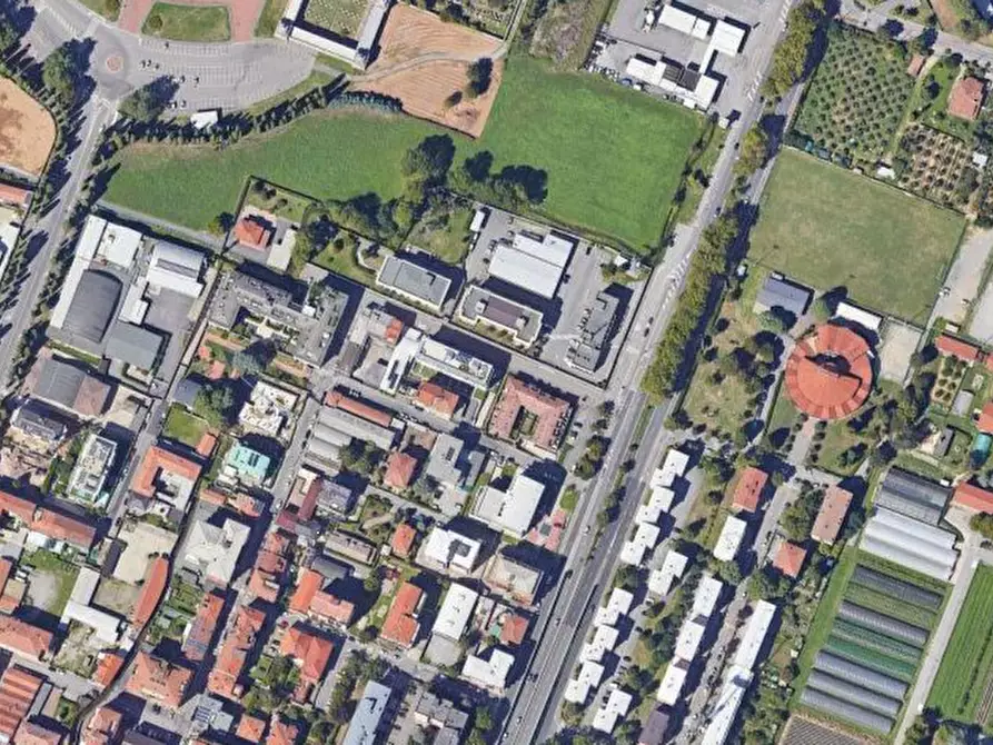 Immagine 1 di Garage in vendita  in Via Cenisio a Bergamo